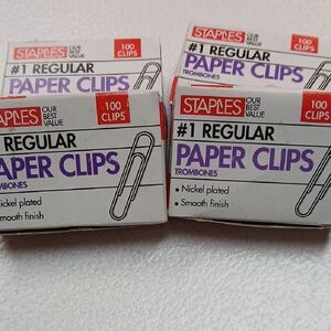 Staple Red and White Paper Clips - 100 Count